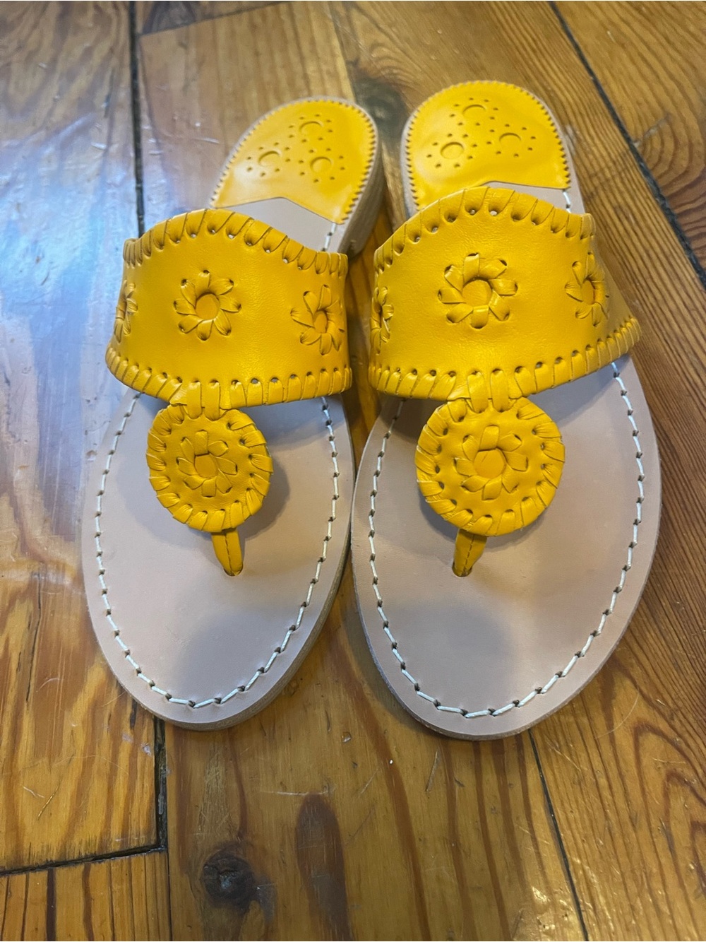 NIB Jack Rogers sandals. Never worn size 7
Perfect condition